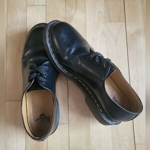 Dr. Martens Black Leather Unisex Shoes